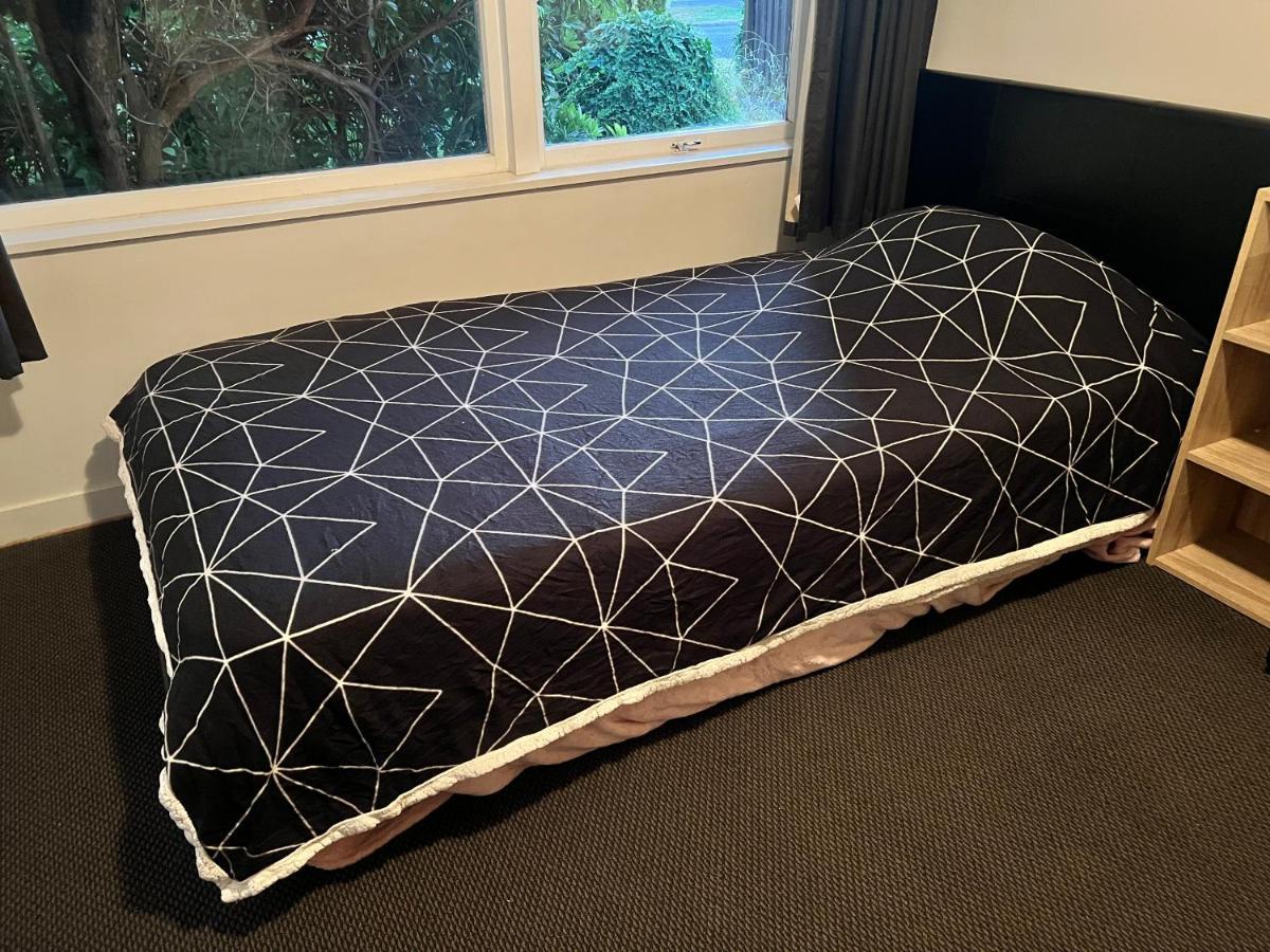 Single Room #1 Or #3 - Homestay Family Home - No Breakfast Hamilton Exteriér fotografie